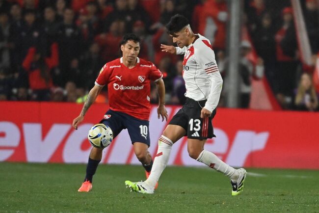Màn thư hùng Libertad Asuncion vs River Plate